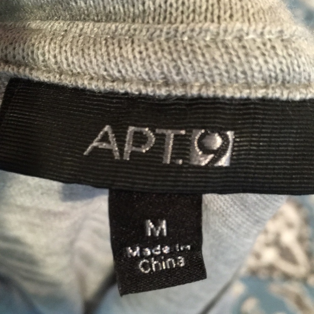 Sweater - Picture 5 of 5